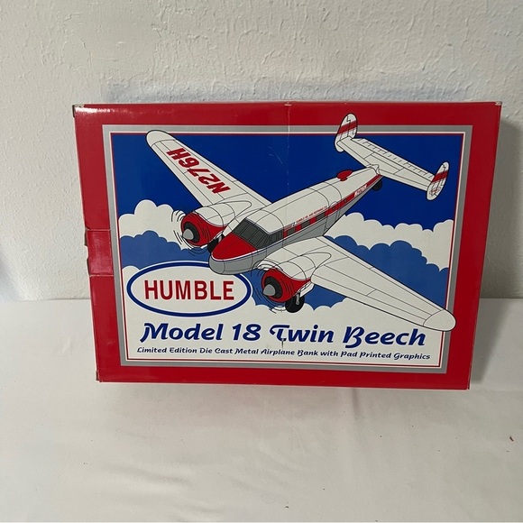 Vintage Humble Model 18 Twin Beech Die Cast Airplane Bank Box N276H - Picture 2 of 6